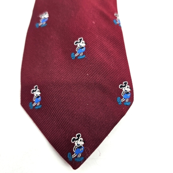 Walt Disney Cervantes Vintage Mickey Mouse Embroidered Neck Tie - Picture 1 of 5
